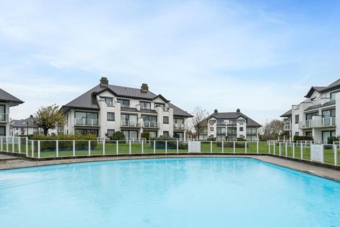 Rustig en luxueus app met zwembad vlak bij strand