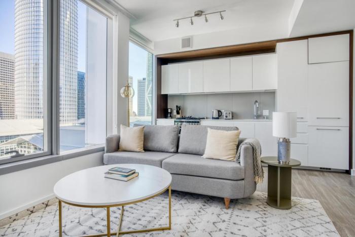 Rincon Hill 1BR w WD Gym Pool nr Tech HQs SFO-784