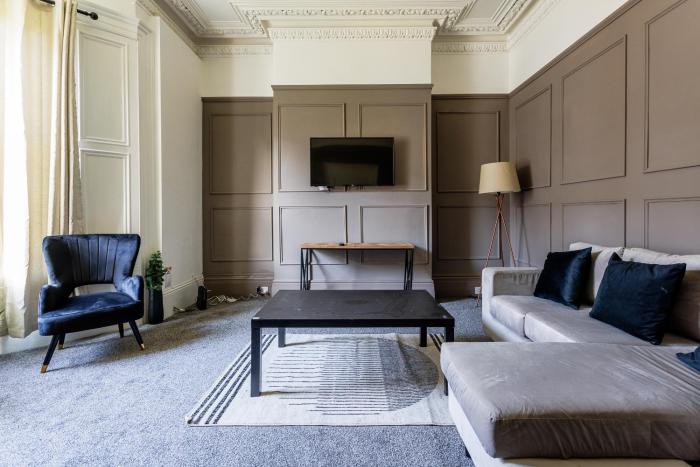 Impressive 6-BR Home in a Prime Sunderland