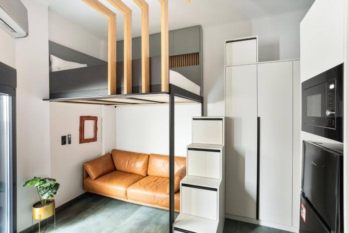 SuperLux Apt near White Tower