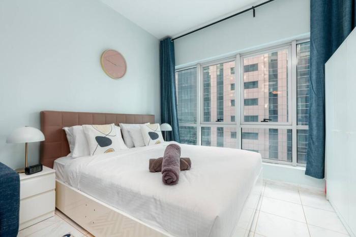 White Sage Renovated Studio Nxt to Metro