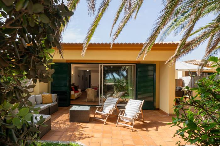 Casa do Ribeiro Salgado II by An Island Apart