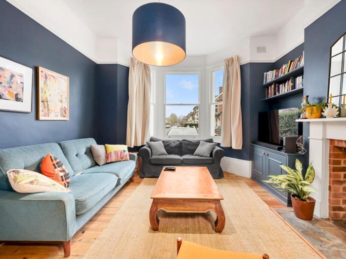 Earlham Grove - Pass the Keys