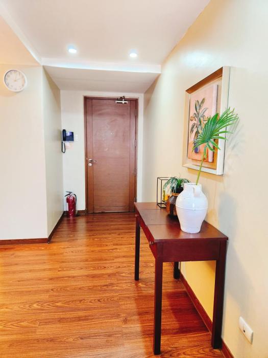2BR 90sqm Furnished Condo Shaw Blvd, Mandaluyong