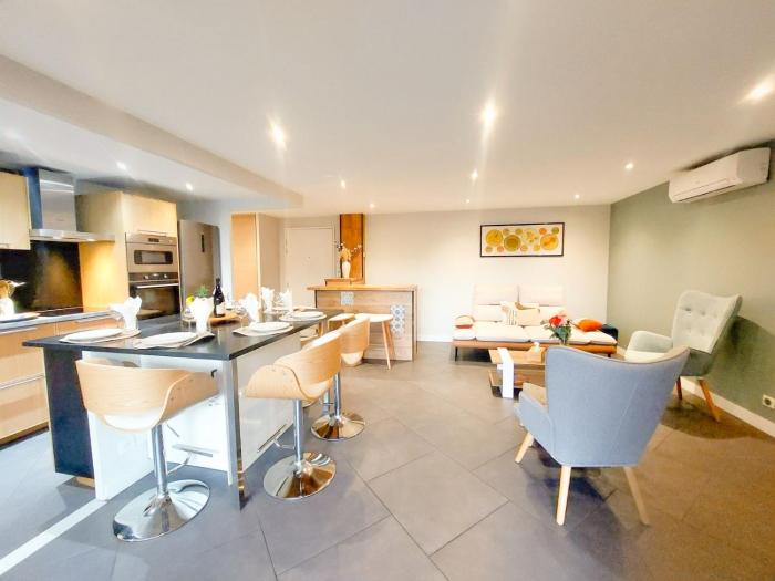 Le Grand T4 - Wifi, Parking, Clim