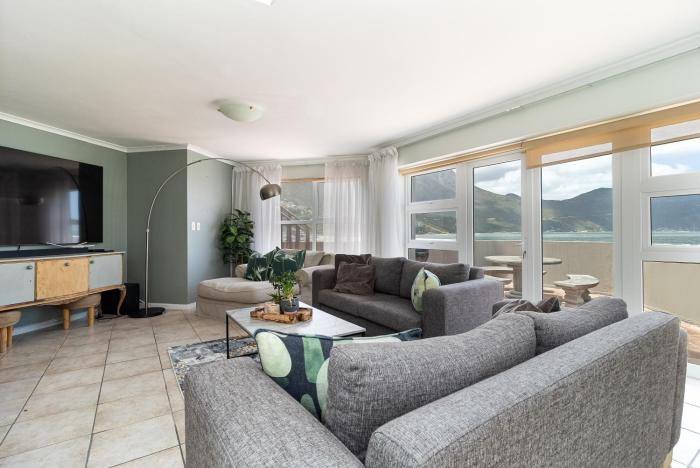 Beachfront Villa Sea Breeze Hout Bay Cape Town