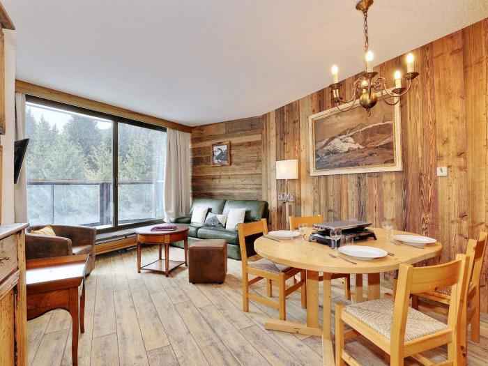 Refuge Montagnard Luxe à Courchevel 1850 avec Parking et Wifi - FR-1-575-225