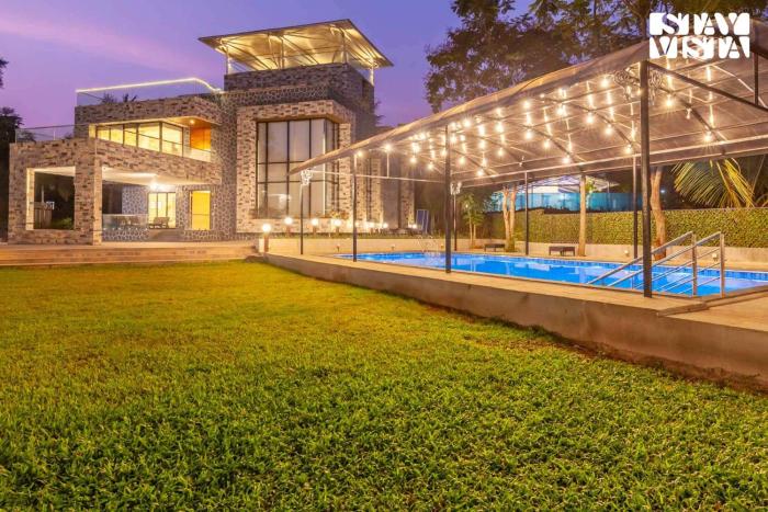 StayVistas Greystone Estate with Pool, Terrace, and Snooker Table