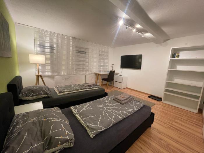 Exklusives Zimmer mit geteiltem Bad und Küche OM