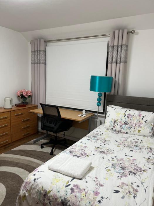 House in city centre with free parking