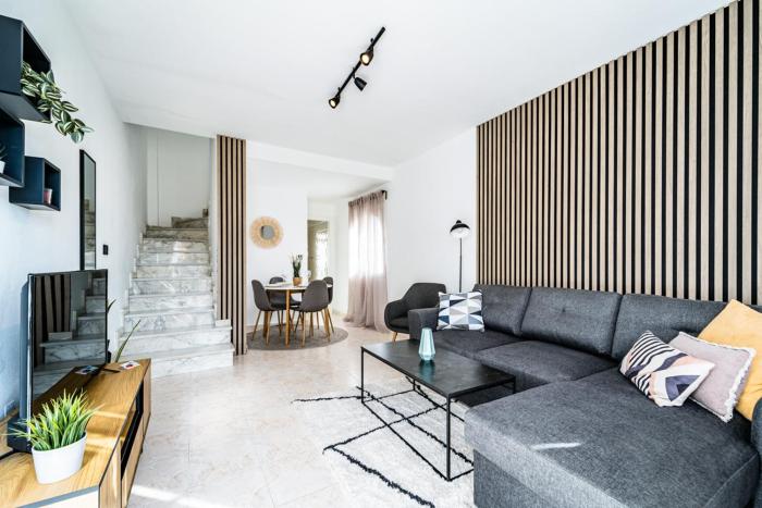 Renovated Townhouse - Rooftop, Garden & Stunning Views