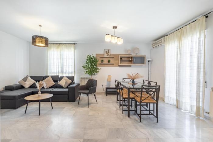 Chalet con piscina a 10 minutos de Granada