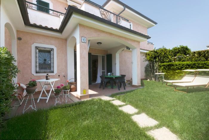 154 - Bellissima villetta bilocale su due piani con portico e giardino 150 mt dal mare - SPIAGGIA WHITE BEACH CLUB OMAGGIO dal lun al ven FINO AL 02-08