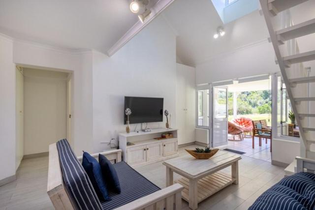 16 River Club Villas