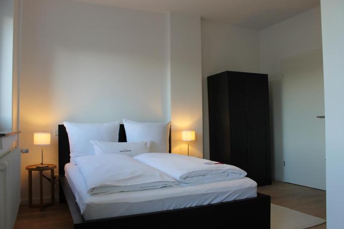 Gästehaus Friedrichstraße Ruhiges Zimmer mit Bad zum Innenhof