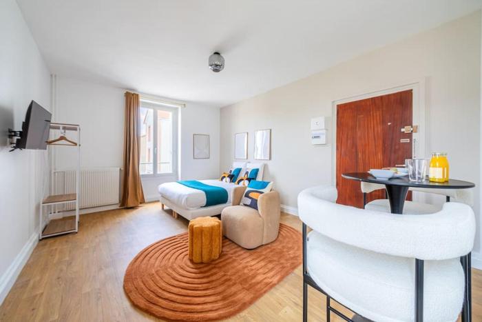 Appartement proche Paris Porte de Versailles - II