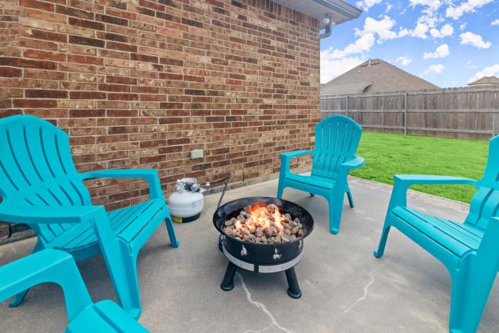 Tailored for Work groups at Thibs Crib