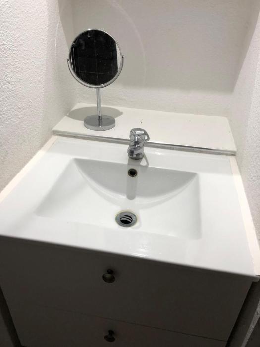 Studio chaleureux avec piscine