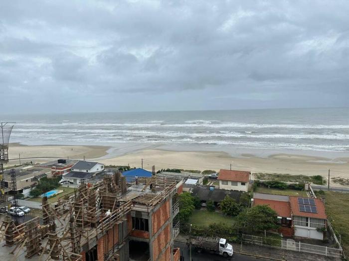 1 Dormitório, 50 metros do mar