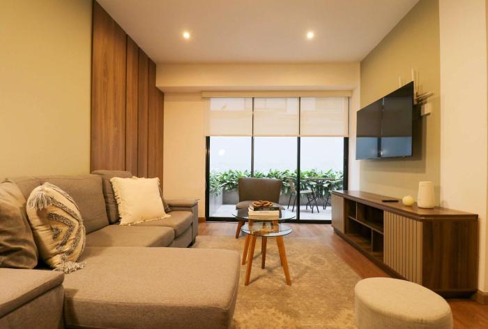 w* Monochromatic 2BR w Terrace in Miraflores