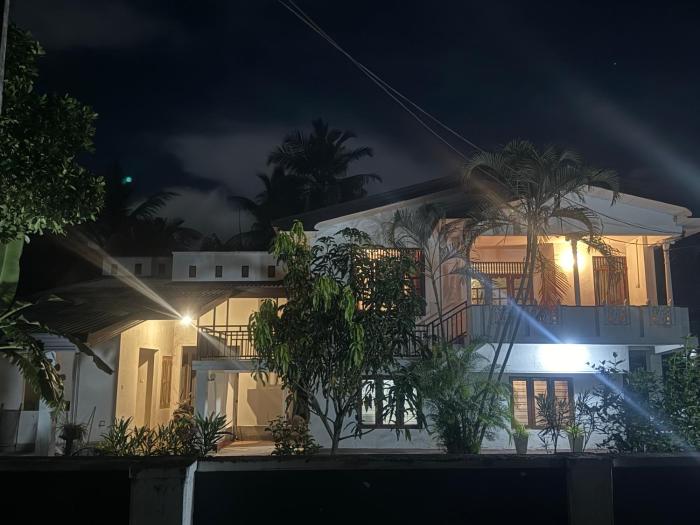 Oracle Residence