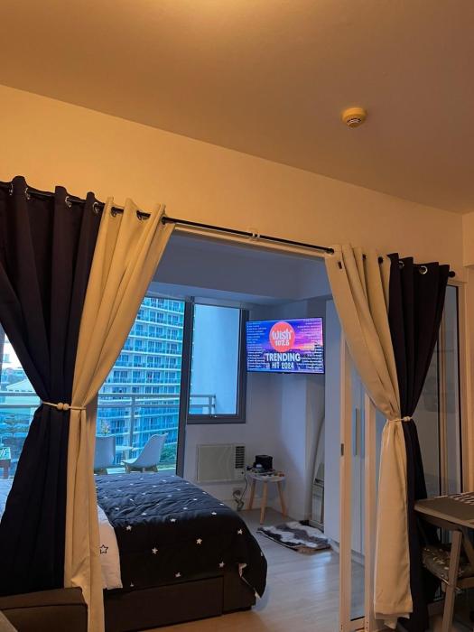 Azure Urban Residences by Lyn