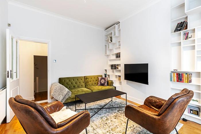 Charming Two-Bedroom Flat in West Hampstead