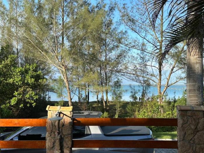 Espetacular casa em frente a lagoa - Arraial RJ