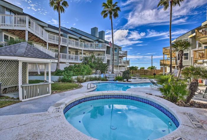 Balcony, Pool and Beach Access Port Aransas Condo!