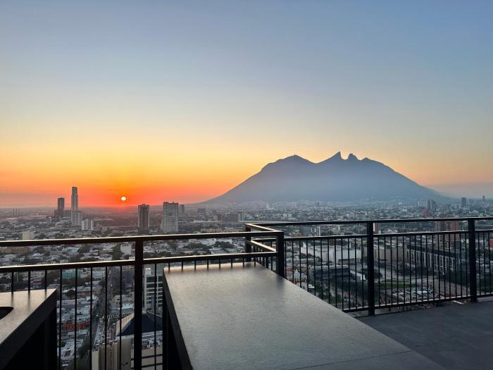 Departamento Centro de monterrey Familiar con Alberca y Gym