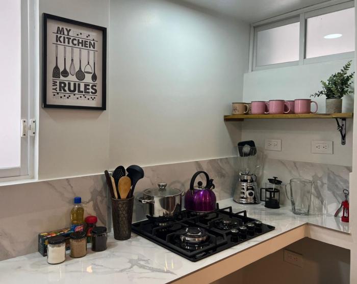 Trendy apartment 2 bedroom 1 bath