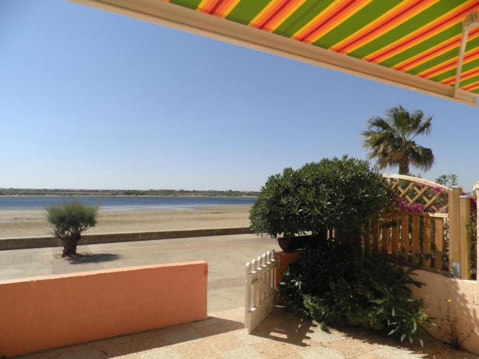 Front de plage du Grazel - Piscine et parking GN500-014