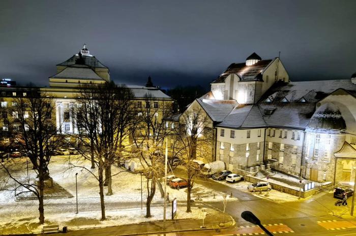 OperaTheater view 2BD apartment for 8