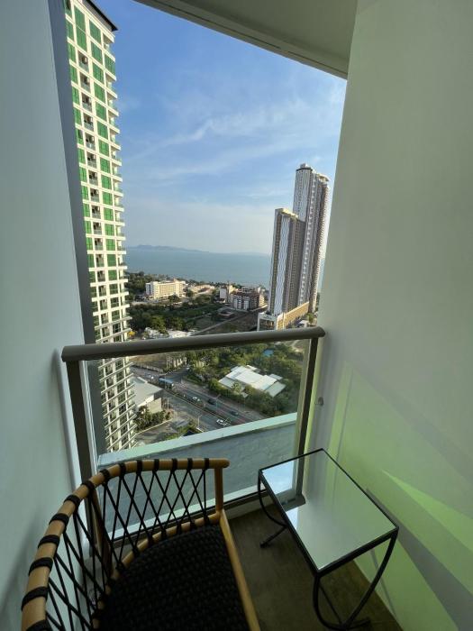 Luxury Condo 26FL Gym, Pools Nr Beach Market