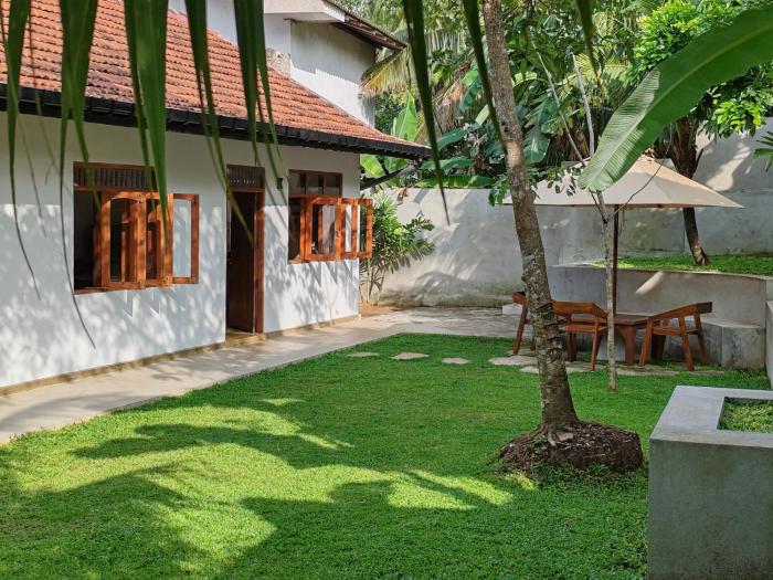 House Leo - peaceful beach villa with garden