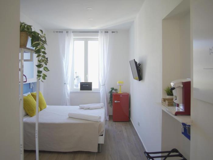 Bacoli Elegant Suite - Central & Minimal Design