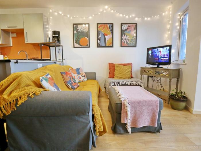 Cosy Apartment Mins Away to Man City Etihad Arena - Pass the Keys