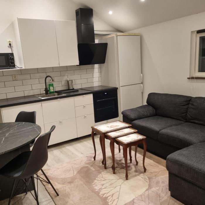 Workers & Family House Near Volvo and SKF