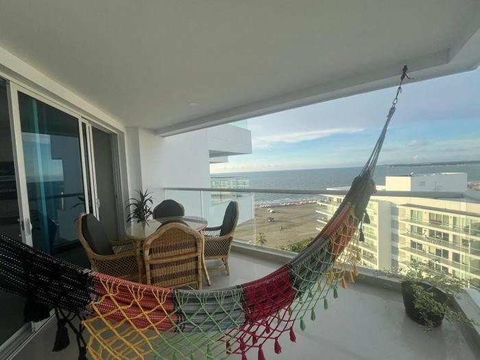 Lux Oceanfront Apartment