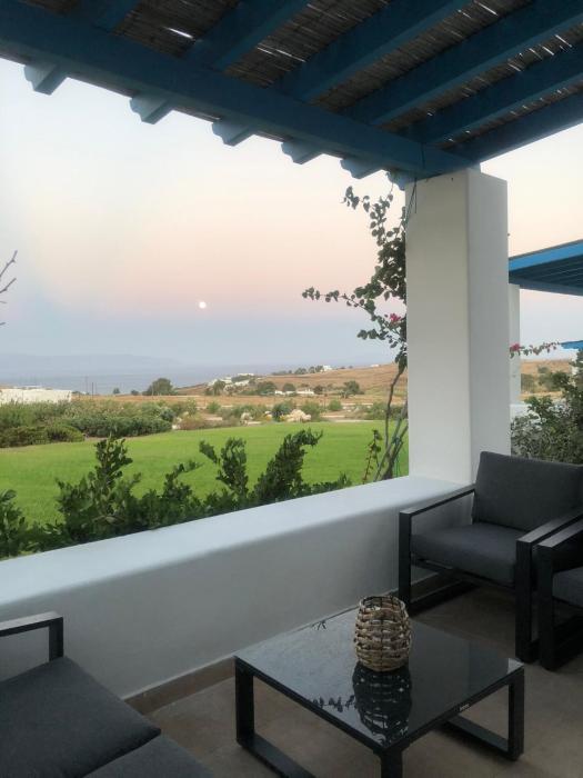 Eliza & Mikes Villas Paros