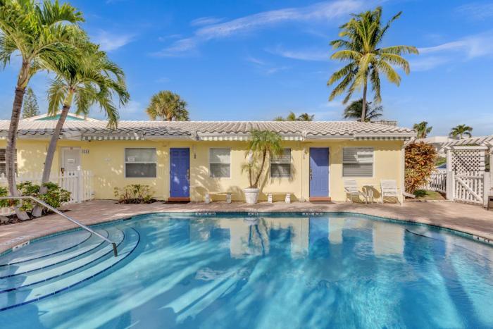 Bahama Beach Club Pompano - Fort Lauderdale - Charming and Cozy Studios & Apartments close to Beach with heated Pool