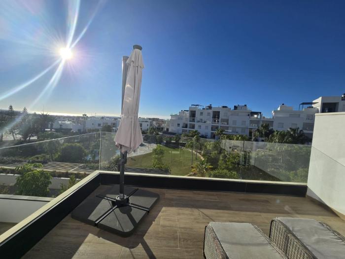 Nice 2 bedroom Bali Apartment with sea views