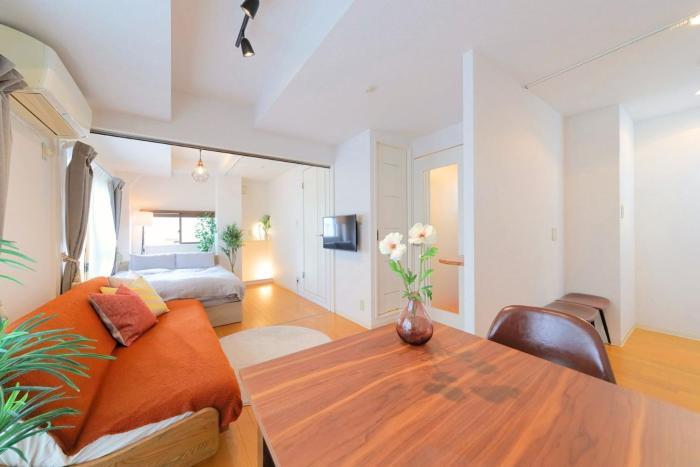 【道頓堀・心斎橋8分、京都奈良の周遊も便利】駅まで30秒｜買物グルメ｜35㎡｜長期｜グループ｜家族