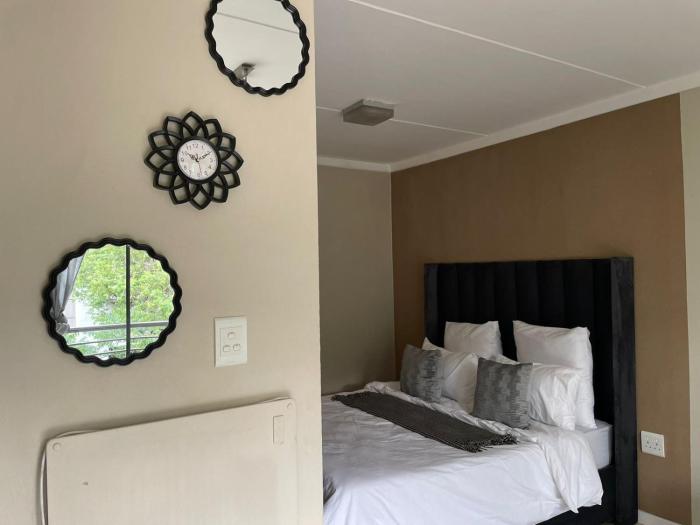 The Paddocks with Balcony