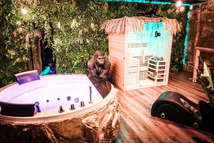 LÉden Tropical love room