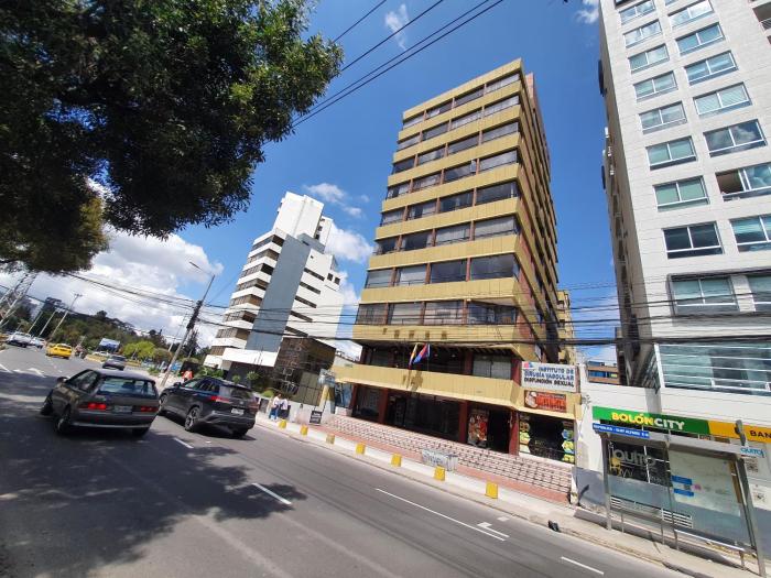 402 Deprto 2 dormitorios frente al Parque La Carolina Metro Vía Quito