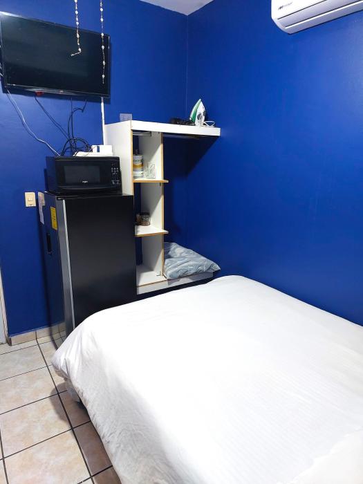 Habitacion 11 independiente con mucha privacidad ,cerca del consulado , CAS , a 200 mts del vado del rio