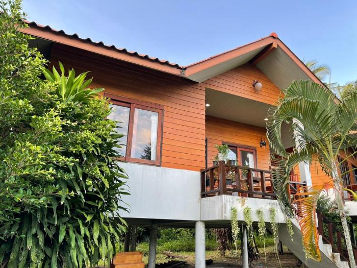 Cozy jungle House 2BD Central located