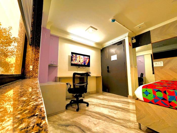 Collection i Hotel Nr Yashobhoomi