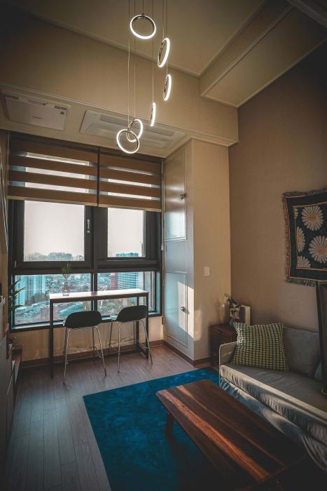 The Platinum Seoul Station - Free parking, transportation hub, Seoul Station, Chungjeongro Station, various hot places, high-rise view